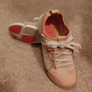 Clarks Trigenic Walking Shoes